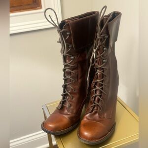 Born Skylark II booties, brown size 7.